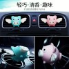 車(chē)載香水網(wǎng)紅汽車(chē)小飛豬出風(fēng)口車(chē)載擺件裝飾品香膏淡香車(chē)內(nèi)用香薰